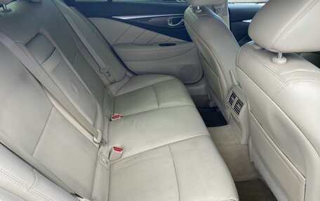 Infiniti Q50 I рестайлинг, 2014 год, 1 629 000 рублей, 10 фотография