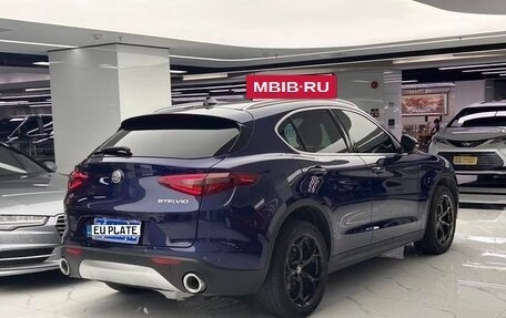 Alfa Romeo Stelvio, 2022 год, 3 100 000 рублей, 6 фотография