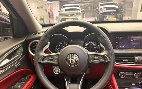 Alfa Romeo Stelvio, 2022 год, 3 100 000 рублей, 14 фотография