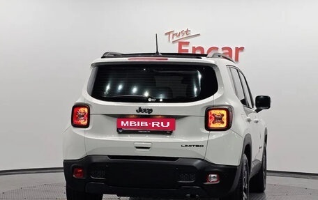 Jeep Renegade I рестайлинг, 2022 год, 1 950 000 рублей, 4 фотография