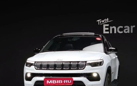 Jeep Compass II, 2022 год, 2 700 000 рублей, 2 фотография