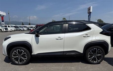 Toyota Yaris Cross, 2021 год, 1 337 000 рублей, 3 фотография