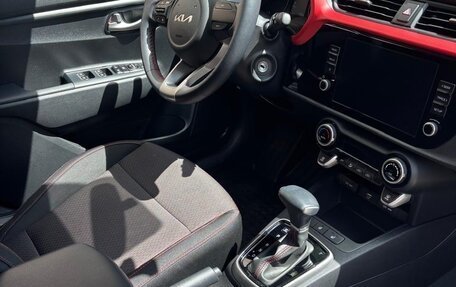 KIA Rio IV, 2022 год, 2 300 000 рублей, 5 фотография