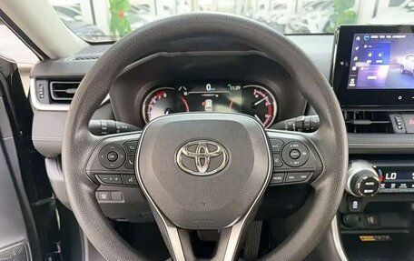 Toyota RAV4, 2024 год, 2 684 000 рублей, 8 фотография