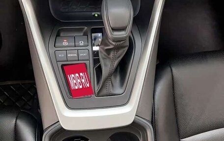 Toyota RAV4, 2024 год, 2 684 000 рублей, 10 фотография
