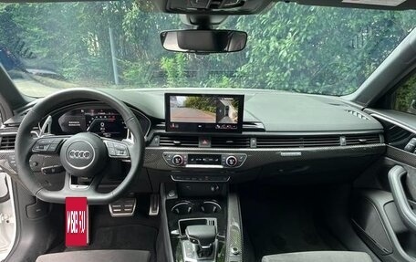 Audi A4, 2022 год, 2 370 000 рублей, 7 фотография