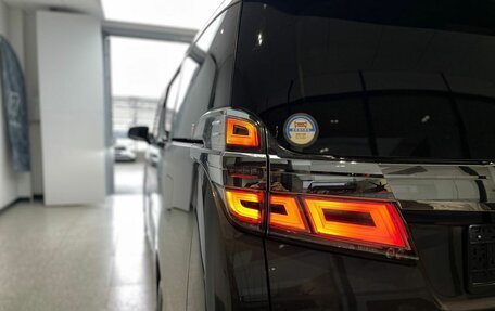 Toyota Vellfire II, 2020 год, 4 200 000 рублей, 7 фотография