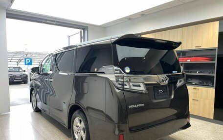 Toyota Vellfire II, 2020 год, 4 200 000 рублей, 5 фотография