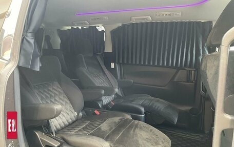 Toyota Vellfire II, 2020 год, 4 200 000 рублей, 12 фотография