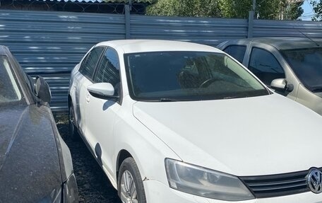 Volkswagen Jetta VI, 2013 год, 750 000 рублей, 2 фотография