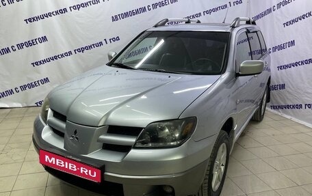 Mitsubishi Outlander III рестайлинг 3, 2004 год, 595 000 рублей, 2 фотография