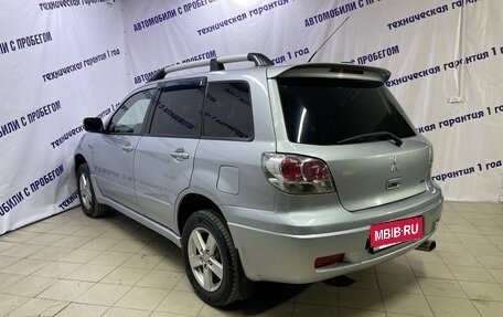 Mitsubishi Outlander III рестайлинг 3, 2004 год, 595 000 рублей, 5 фотография