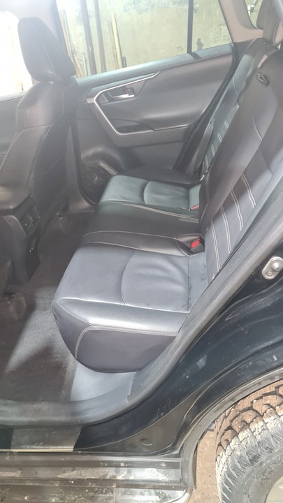 Toyota RAV4 XA50, 2021 год, 3 600 000 рублей, 8 фотография