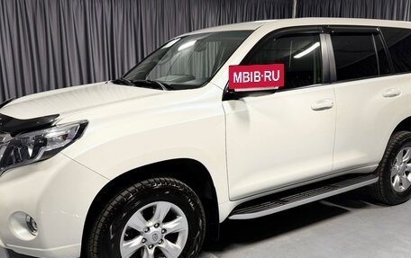 Toyota Land Cruiser Prado 150 рестайлинг 2, 2014 год, 2 600 000 рублей, 7 фотография