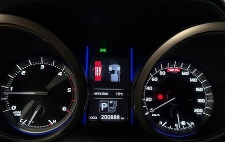 Toyota Land Cruiser Prado 150 рестайлинг 2, 2014 год, 2 600 000 рублей, 15 фотография