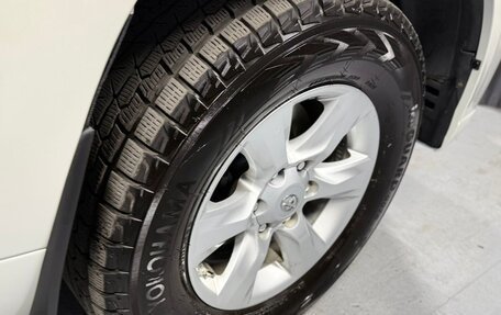 Toyota Land Cruiser Prado 150 рестайлинг 2, 2014 год, 2 600 000 рублей, 31 фотография