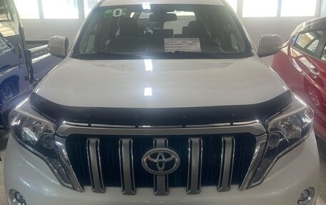 Toyota Land Cruiser Prado 150 рестайлинг 2, 2014 год, 2 600 000 рублей, 32 фотография