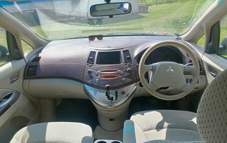 Mitsubishi Grandis, 2004 год, 790 000 рублей, 23 фотография
