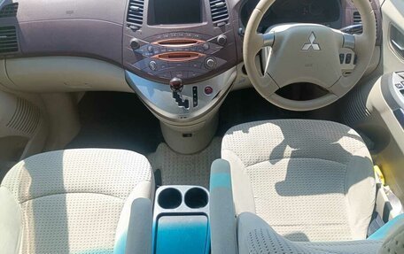 Mitsubishi Grandis, 2004 год, 790 000 рублей, 26 фотография