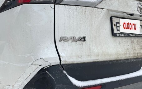 Toyota RAV4, 2021 год, 3 150 000 рублей, 14 фотография