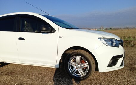 Renault Logan II, 2020 год, 1 100 000 рублей, 7 фотография