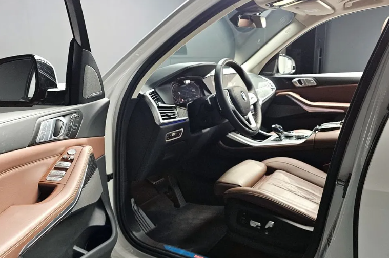 BMW X7 G07, 2021 год, 8 975 000 рублей, 10 фотография