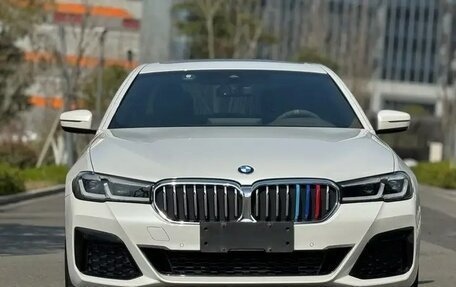 BMW 5 серия, 2021 год, 2 640 000 рублей, 2 фотография