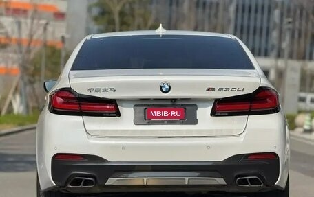 BMW 5 серия, 2021 год, 2 640 000 рублей, 12 фотография