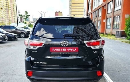 Toyota Highlander III, 2015 год, 2 990 000 рублей, 6 фотография