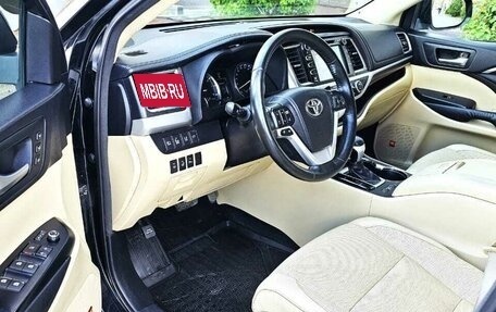 Toyota Highlander III, 2015 год, 2 990 000 рублей, 9 фотография