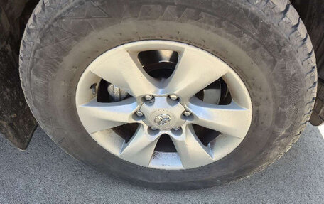 Toyota Land Cruiser Prado 150 рестайлинг 2, 2013 год, 2 600 000 рублей, 22 фотография