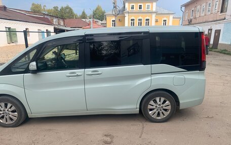 Honda Stepwgn IV, 2017 год, 1 950 000 рублей, 4 фотография