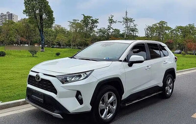 Toyota RAV4, 2022 год, 2 400 000 рублей, 1 фотография