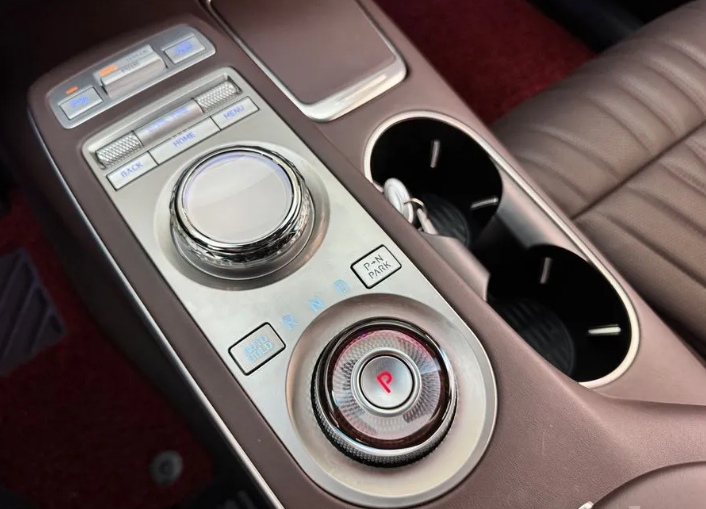 Genesis GV70, 2023 год, 4 700 000 рублей, 7 фотография