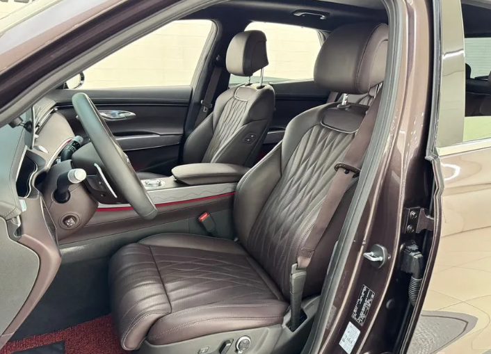 Genesis GV70, 2023 год, 4 700 000 рублей, 8 фотография