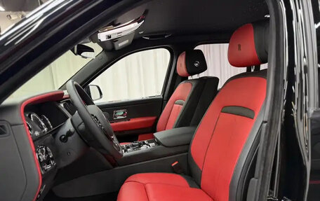 Rolls-Royce Cullinan, 2022 год, 68 000 272 рублей, 10 фотография