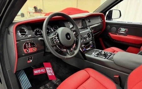 Rolls-Royce Cullinan, 2022 год, 68 000 272 рублей, 13 фотография