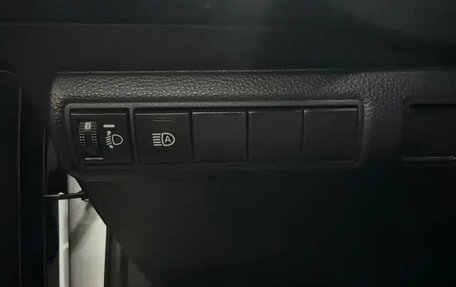 Toyota Corolla, 2022 год, 1 140 000 рублей, 10 фотография