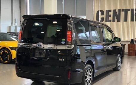 Toyota Voxy III, 2015 год, 1 920 000 рублей, 5 фотография