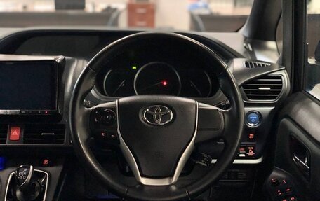 Toyota Voxy III, 2015 год, 1 920 000 рублей, 11 фотография