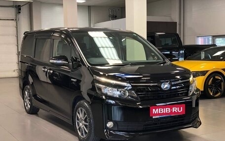 Toyota Voxy III, 2015 год, 1 920 000 рублей, 7 фотография