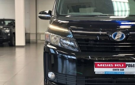 Toyota Voxy III, 2015 год, 1 920 000 рублей, 32 фотография