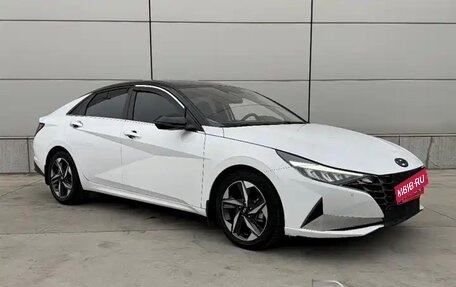 Hyundai Elantra, 2022 год, 1 500 000 рублей, 2 фотография
