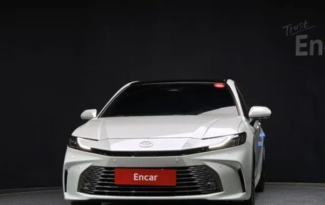 Toyota Camry, 2024 год, 5 350 000 рублей, 2 фотография
