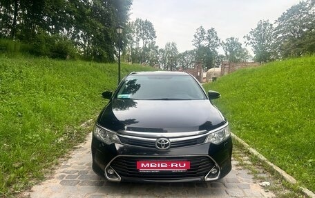 Toyota Camry, 2015 год, 1 999 999 рублей, 3 фотография