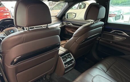 BMW 7 серия, 2017 год, 3 950 000 рублей, 12 фотография