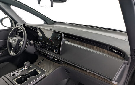 Lexus LM, 2024 год, 24 008 000 рублей, 9 фотография