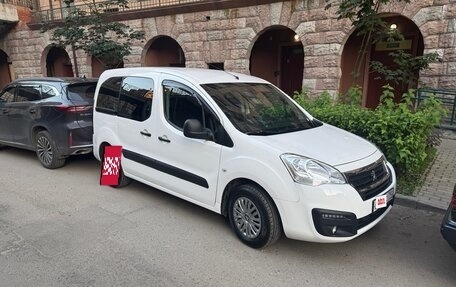 Peugeot Partner II рестайлинг 2, 2021 год, 1 950 000 рублей, 5 фотография