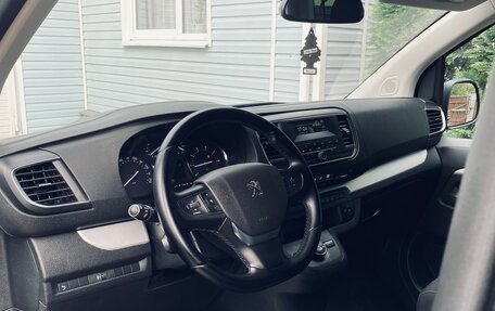Peugeot Traveller I, 2019 год, 2 454 000 рублей, 9 фотография
