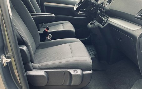 Peugeot Traveller I, 2019 год, 2 454 000 рублей, 13 фотография